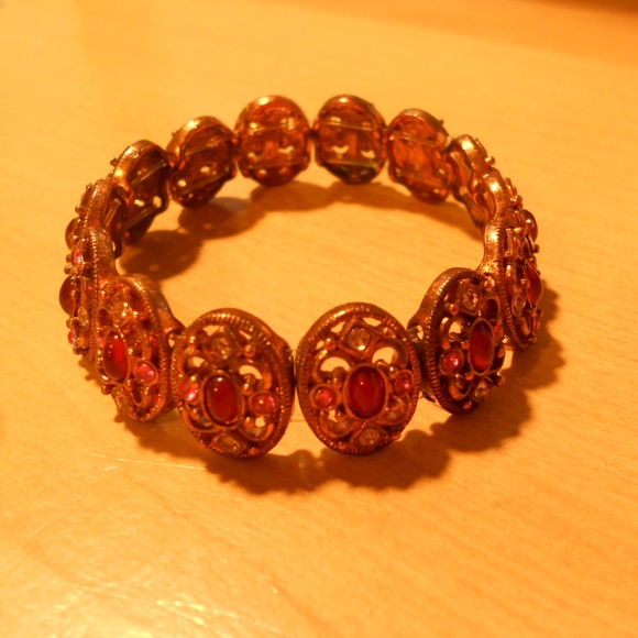 Elegant Pink & Red Crystal Stretch Bracelet - Picture 1 of 3